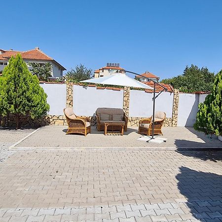Sineva Guest House 라브다 외부 사진