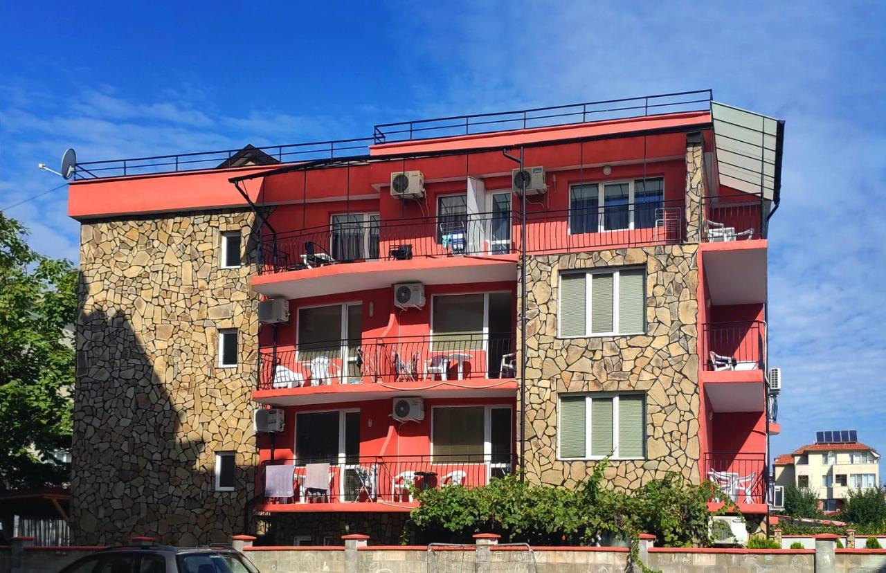 Sineva Guest House 라브다 외부 사진
