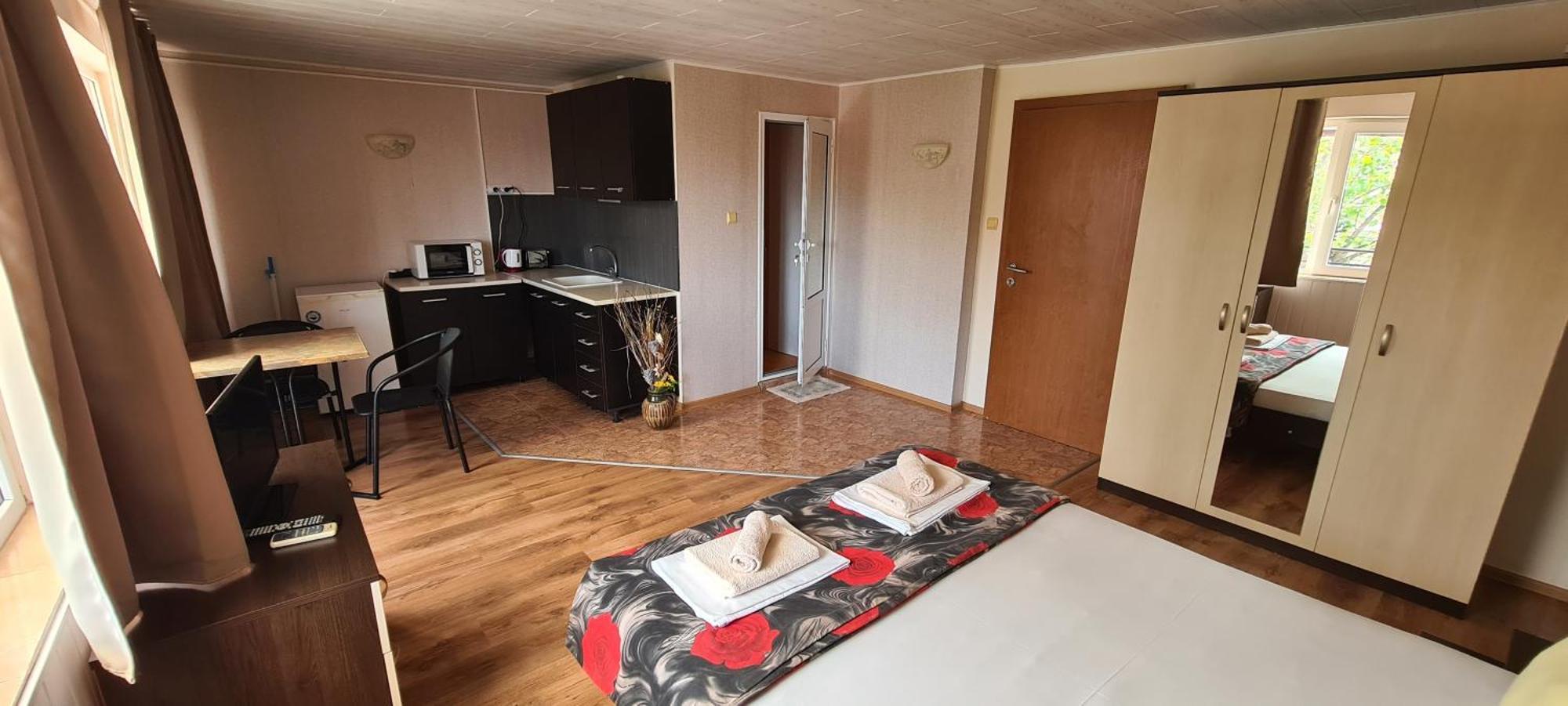 Sineva Guest House 라브다 외부 사진