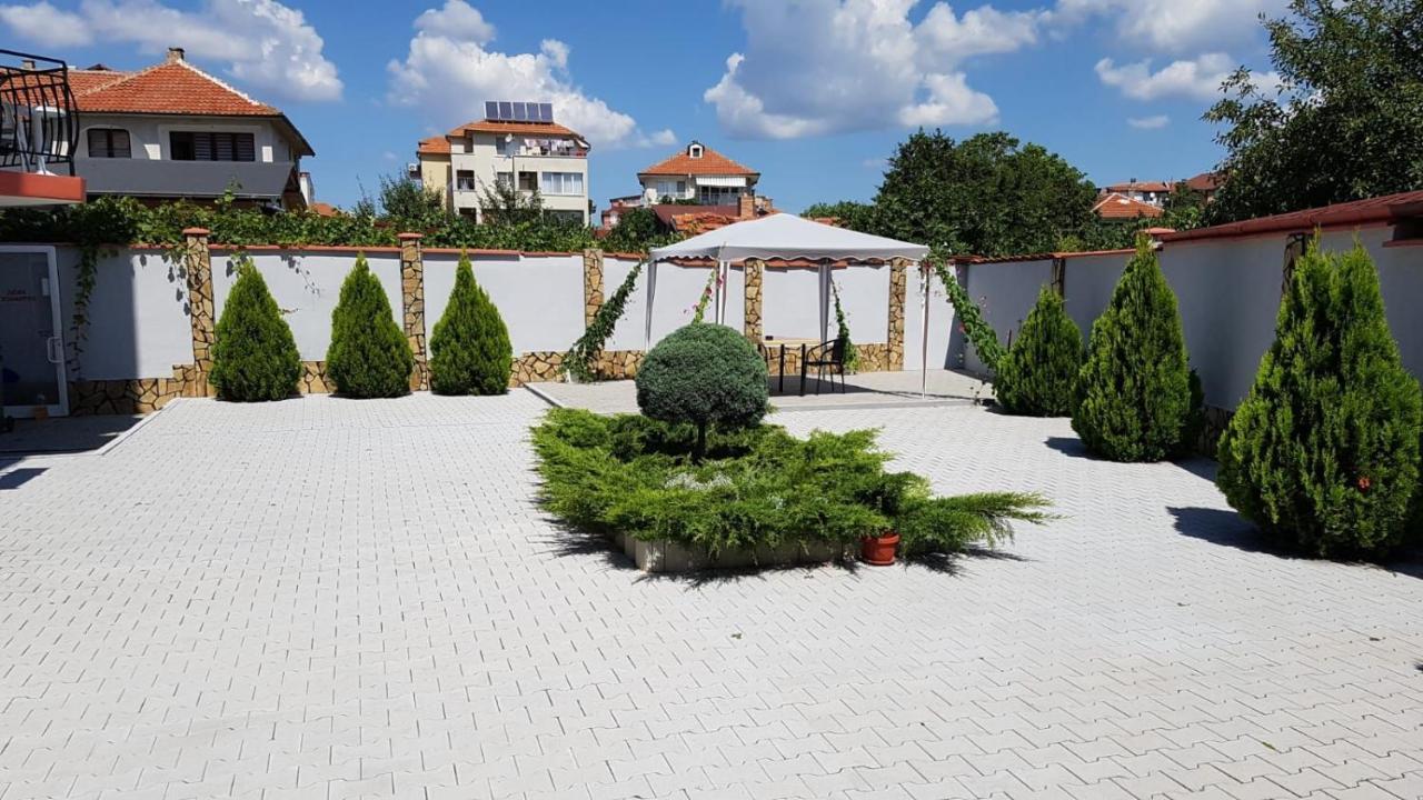 Sineva Guest House 라브다 외부 사진